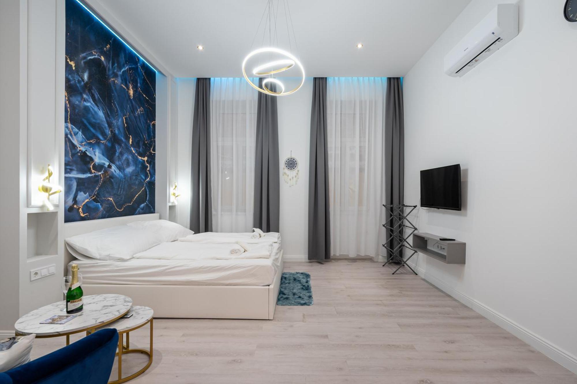 Apartment D26 - Opera Retreat - Location By Bqa *