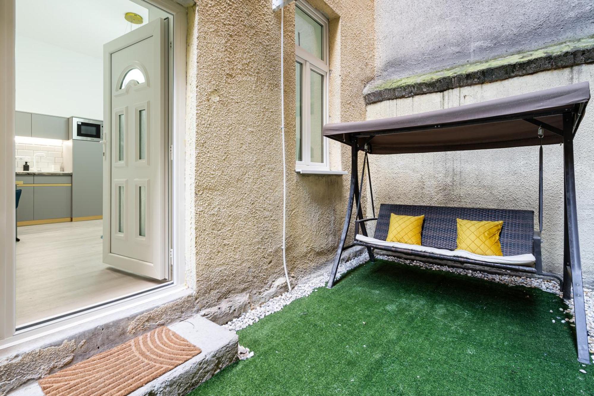 D26 - Opera Retreat - Location By Bqa Budapest